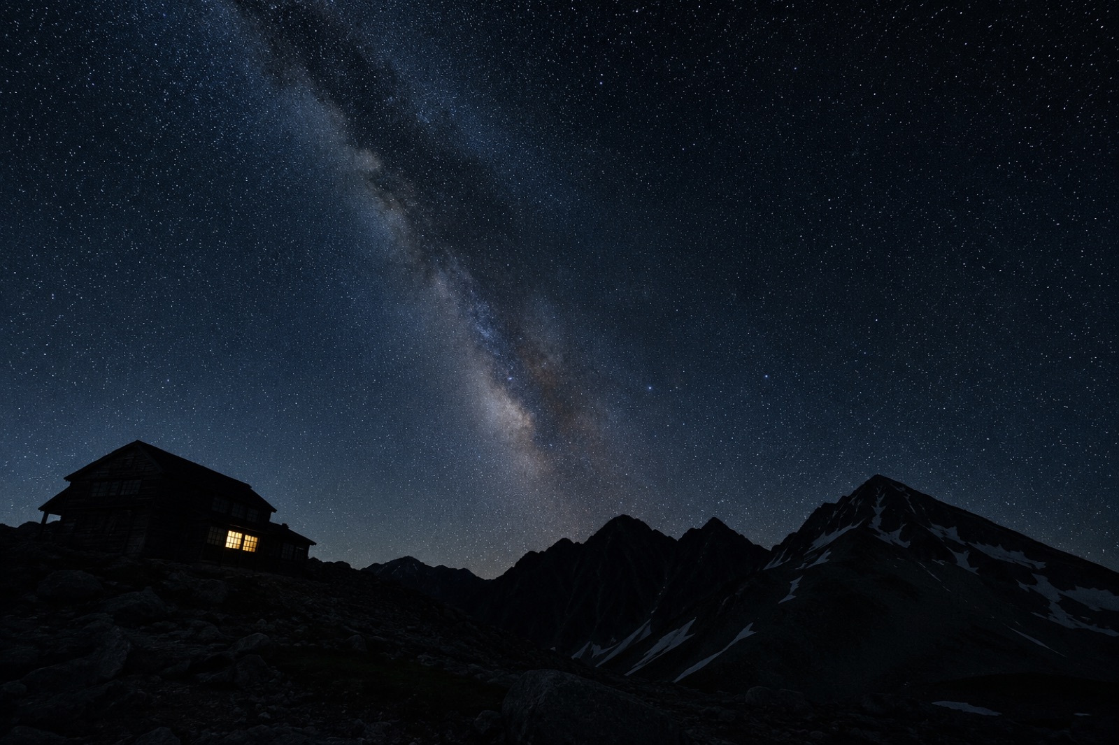 山小屋から望む満天の星